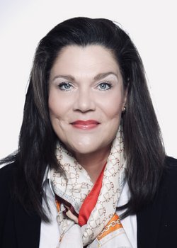 Kaufmännische Leitung Tanja Bertsch Portraitfoto